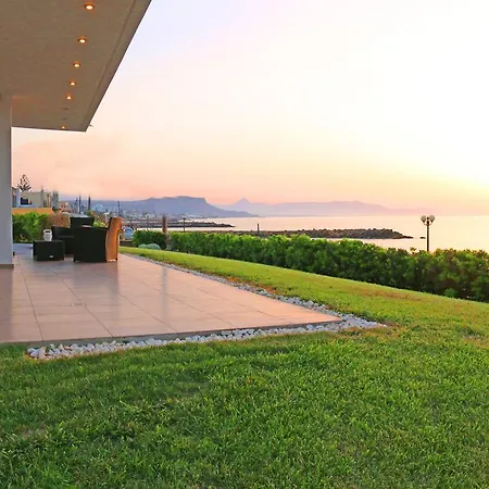 Villa Almyra *